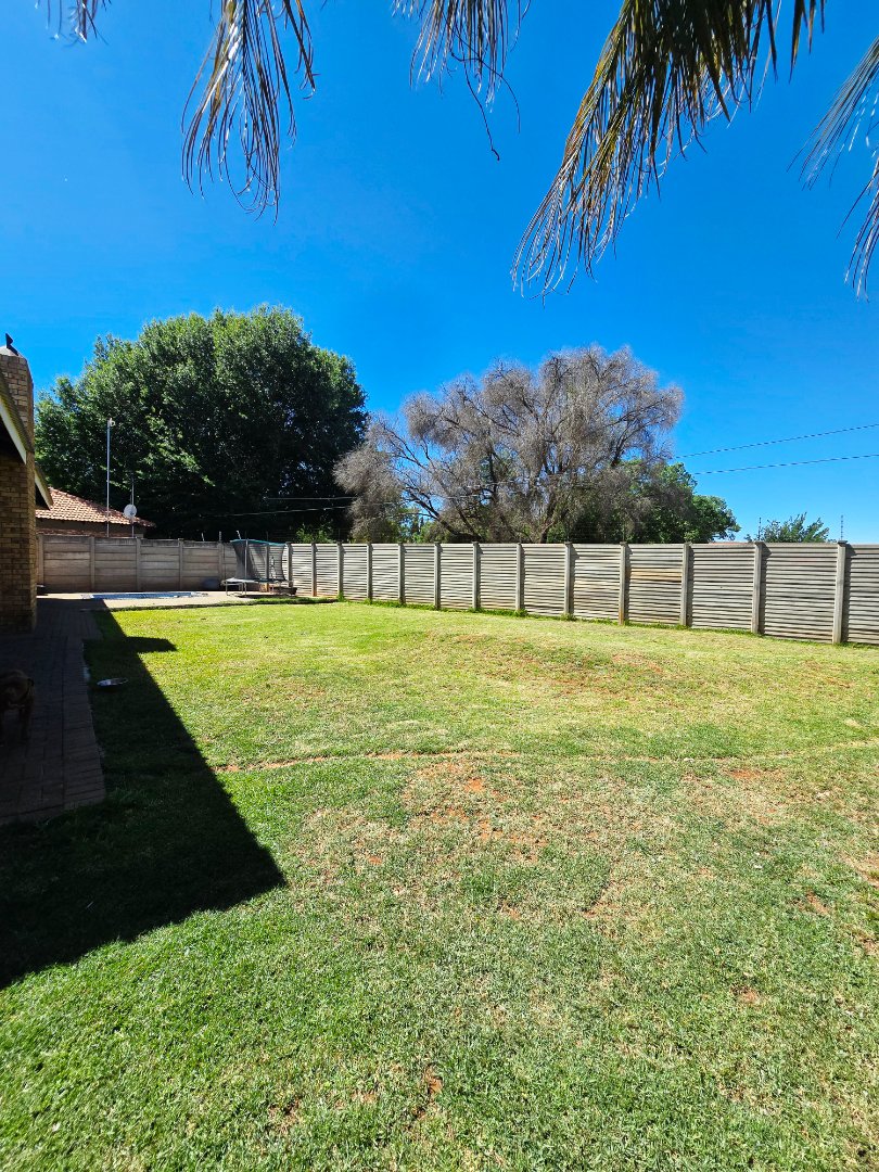 2 Bedroom Property for Sale in Adamayview North West